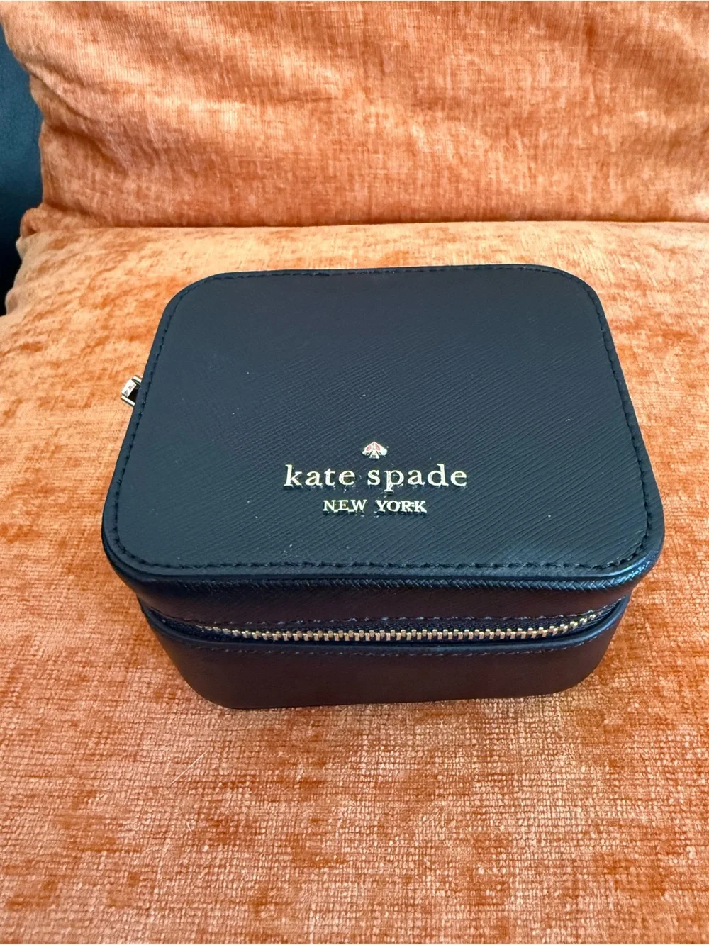 kate spade Staci travel zip jewelry case: black with gold logo and zipper